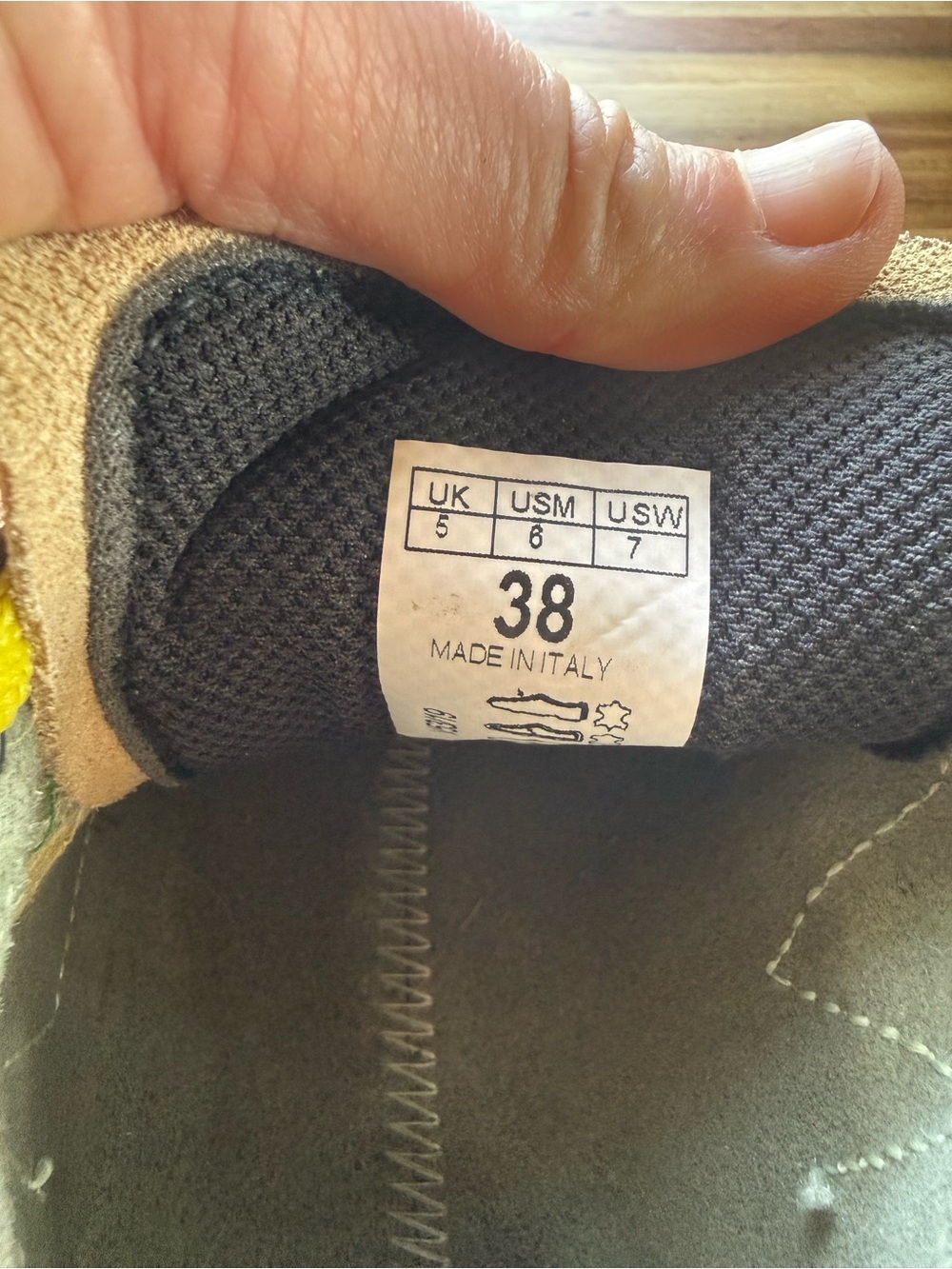 La Sportiva Mythos Climbing Shoe. - Picture 7 of 7